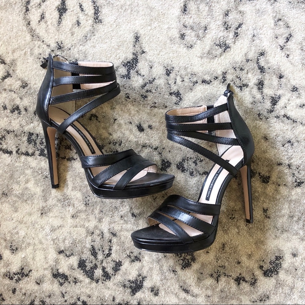 French Connection Black strappy sandal Size 6 Heel